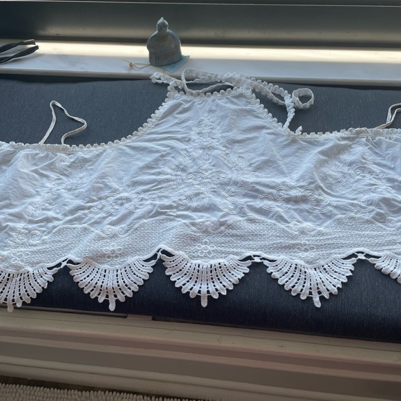 SOLD —WHITE Excellent condition halter RIP CURL OS - Picture 2 of 8
